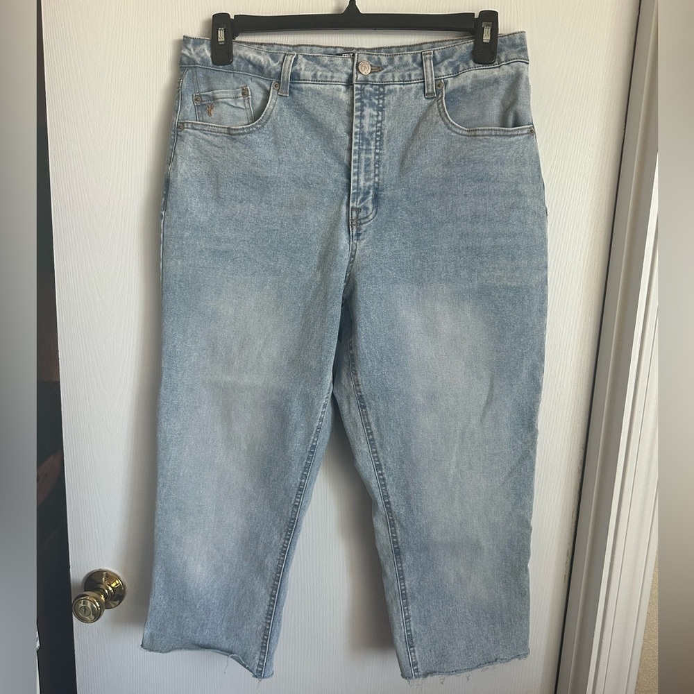 Frye Light Blue Denim Jeans size 10/30